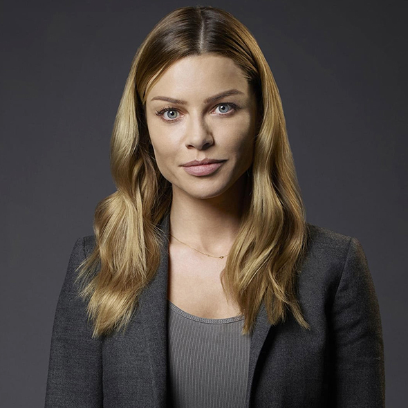 How tall is Lauren German?